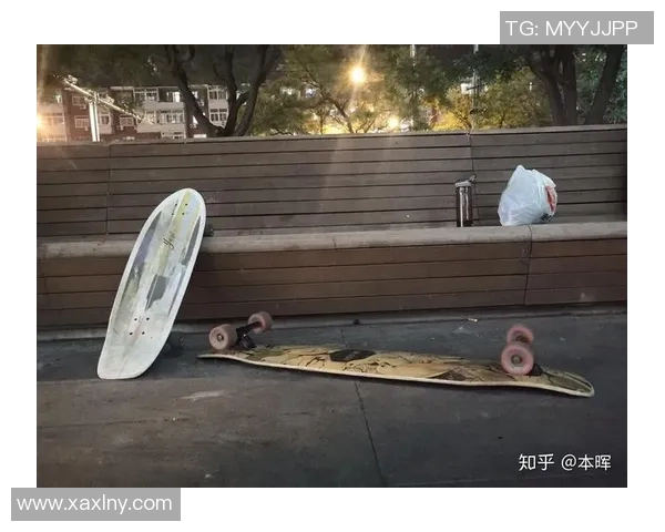 南京滑板队包夹战术解析与滑板文化的深度探讨